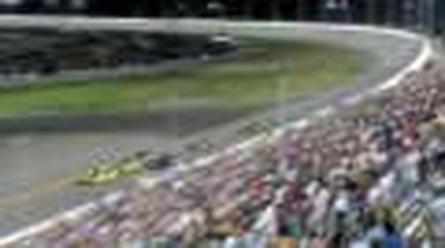 Final laps of Coke Zero 400