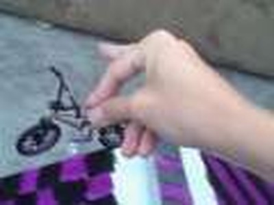 Flick Trix- Fingerbike Unleashed 1