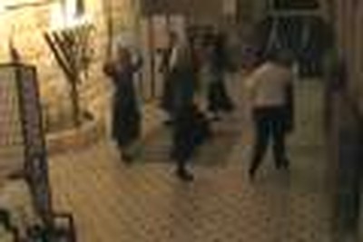 Messianic Dance - Henei Go Aleiniu Chai