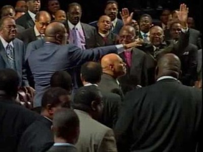 COGIC Pastor Marvin Winans &amp; Bishop Paul S Morton Bow Down