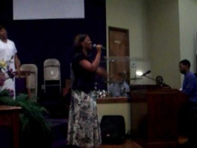 I&#8217;m still holding on to his hands Sis Betty Hodges