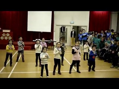 Children show 2 at the party