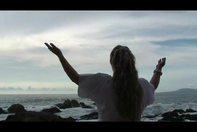 Glorious Light-Official Video-Kelly Manu