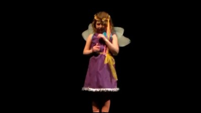 7 yr old  Elora singing 'Panis Angelicus' at Center Theatre