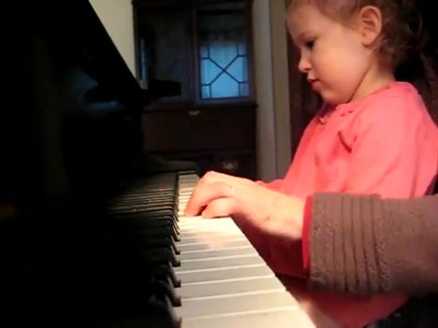 Stunning!! almost 4yr old Elora's Beautiful, Musically Moving Improvisation on 'Twinkle, Twinkle'