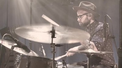 Kari Jobe - Holy Spirit (Live) ft. Cody Carnes
