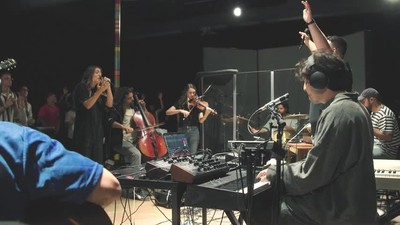 UPPERROOM - At Your Altar