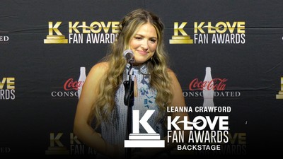 Leanna Crawford Wins K-LOVE Fan Award, Shares Story Behind “Still Waters (Psalm 23)”