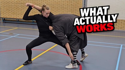 Women’s Self-Defense Training in the Gym | Strength, Awareness & Control | He Yong Gan Martial Arts