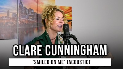 Clare Cunningham Performs “Smiled On Me” Acoustic for GodTube Music