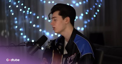 Elliot James Reay Stunning Roy Orbison Cover 'In Dreams'