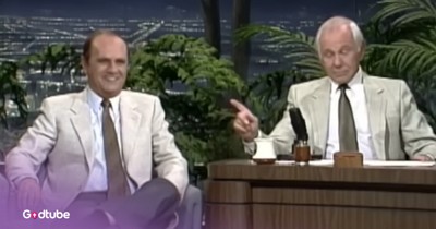 Bob Newhart Cracks Up Johnny Carson During Hilarious Interview