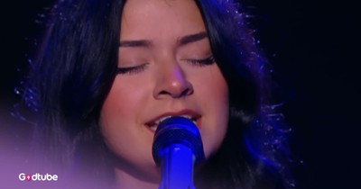 American Idol Contestant's Heartfelt Rendition of 'Daddy's Hands'