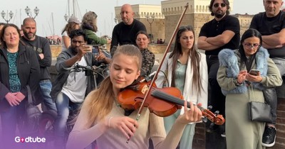 Teen Violinist's Captivating Cover of 'Almost Paradise' from Footloose