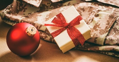 A Soldier Gets A Sweet Christmas Surprise