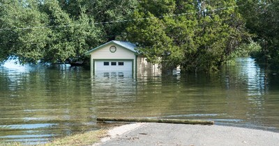 Flood Waters Rose And A Stranded Christian Man Knew That God Would Send Him Help. But What Happened Next Left Him Confused.