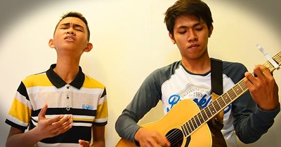 Aldrich and James Sing Acoustic Version of 'Jesus Take The Wheel'