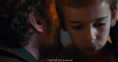 Dad Tells Son A Christmas Secret To Give Him Hope