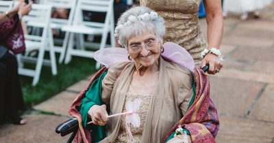 Grandma Was A Flower Girl At Brides Wedding And It Was Precious