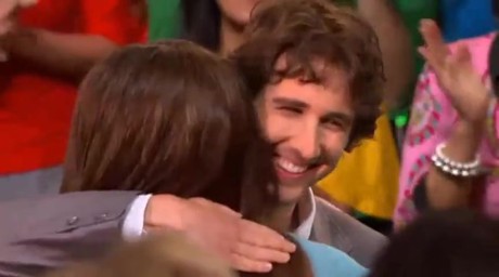 Josh Groban Serenades a Girl - Makes Her Dreams Come True!
