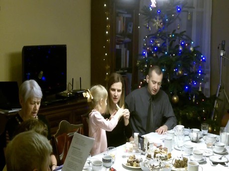Rodzinne kolędowanie: W grudniowe noce