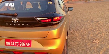Tata Altroz | First Look Walkaround | evo India