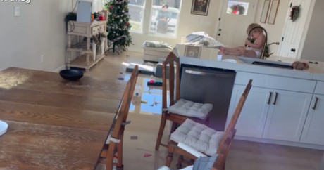 A Little One Hilariously 'Helped' Clean Up the Kitchen