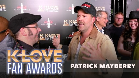 Patrick Mayberry Talks New Music, “Anybody Else” and Passion Collaboration at K-LOVE Fan Awards