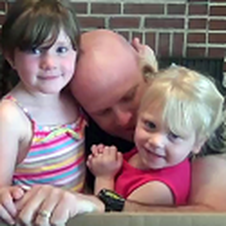 Soldier Daddy Surprises his Girls by Hiding in a Box