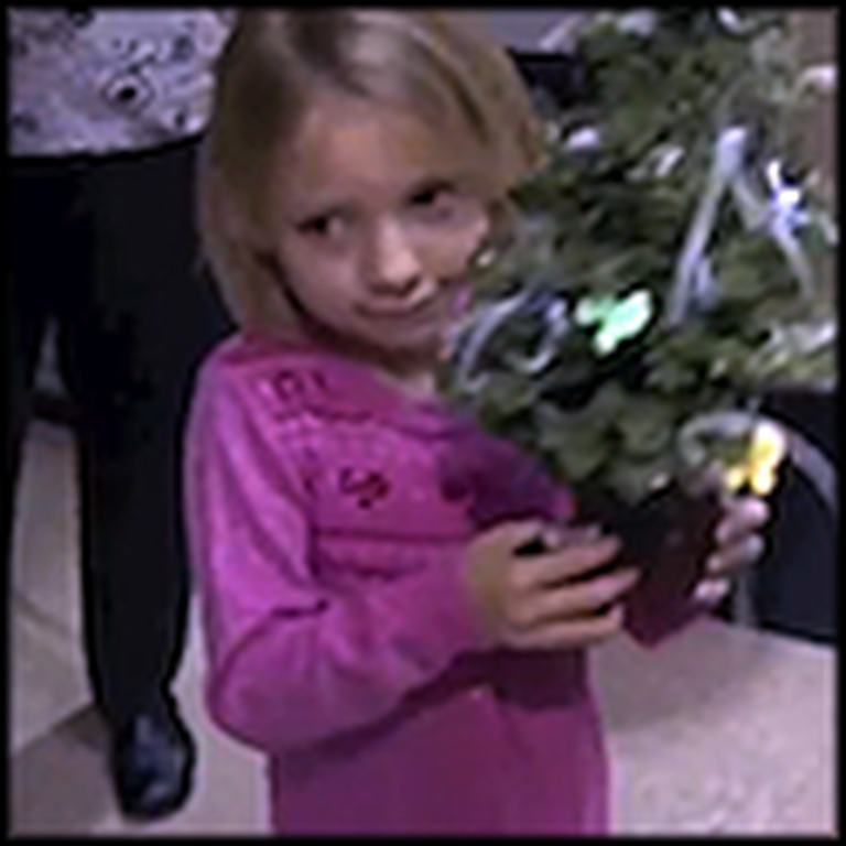 7 Year Old Girl Gives Christmas Trees to Babies in NICU
