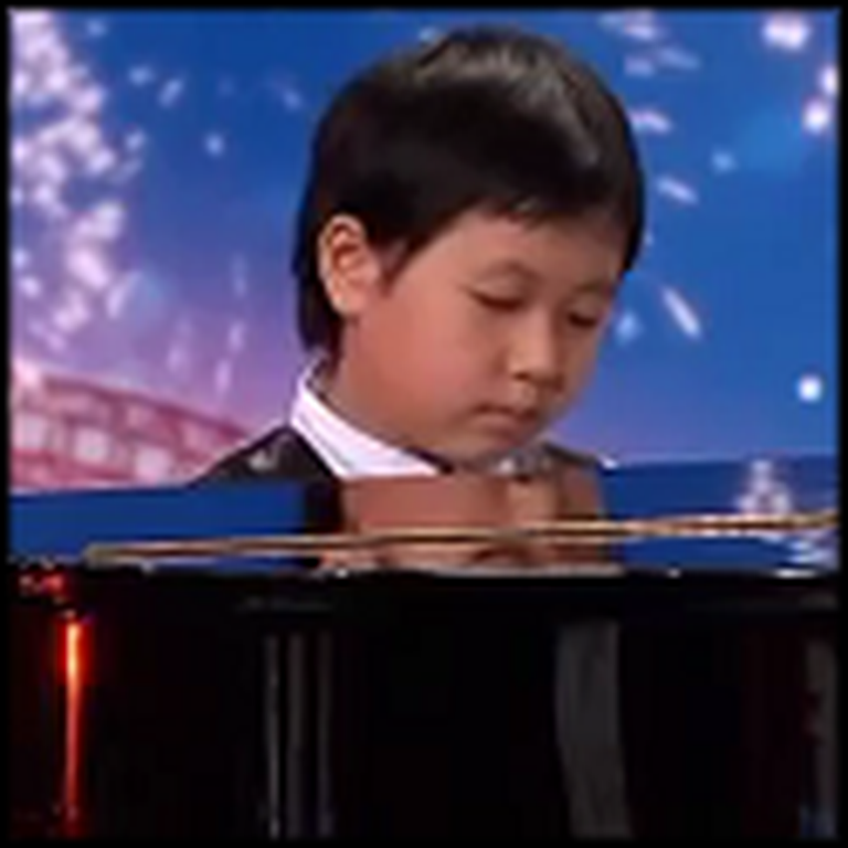7 Year Old Piano Prodigy Stuns Judges and the Audience