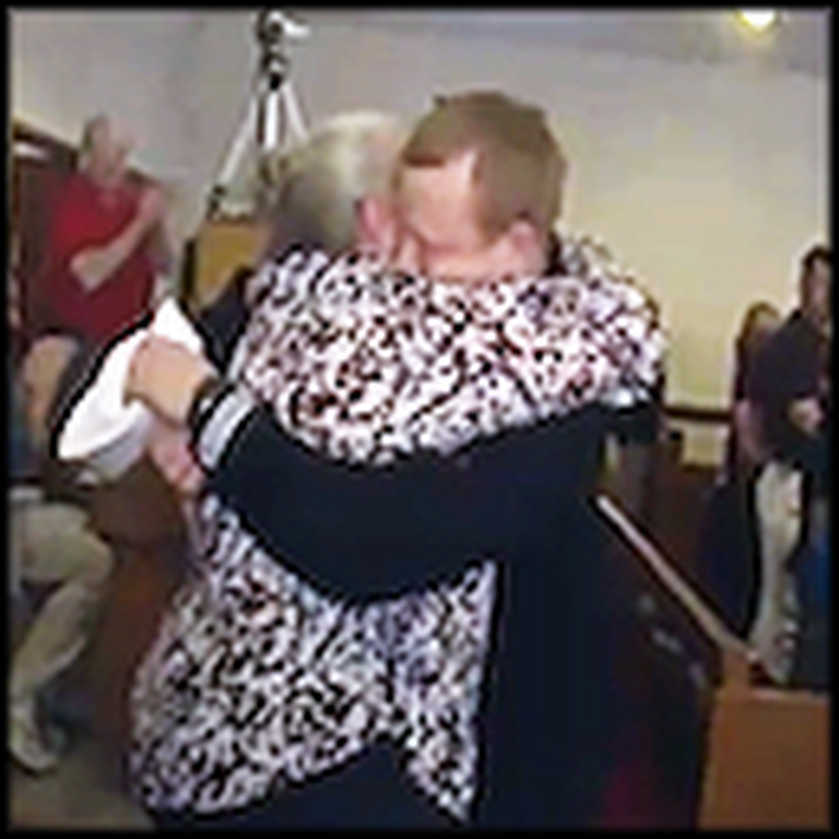 Navy Sailor Surprises his Mom During Church Service
