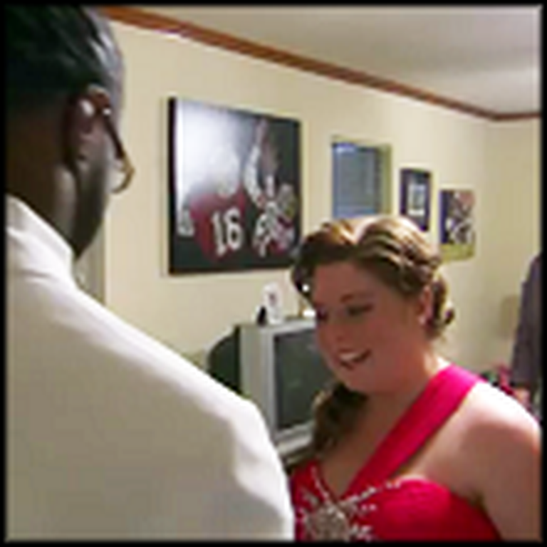 Alabama Football Star Takes a Cancer Survivor to Prom - So Touching