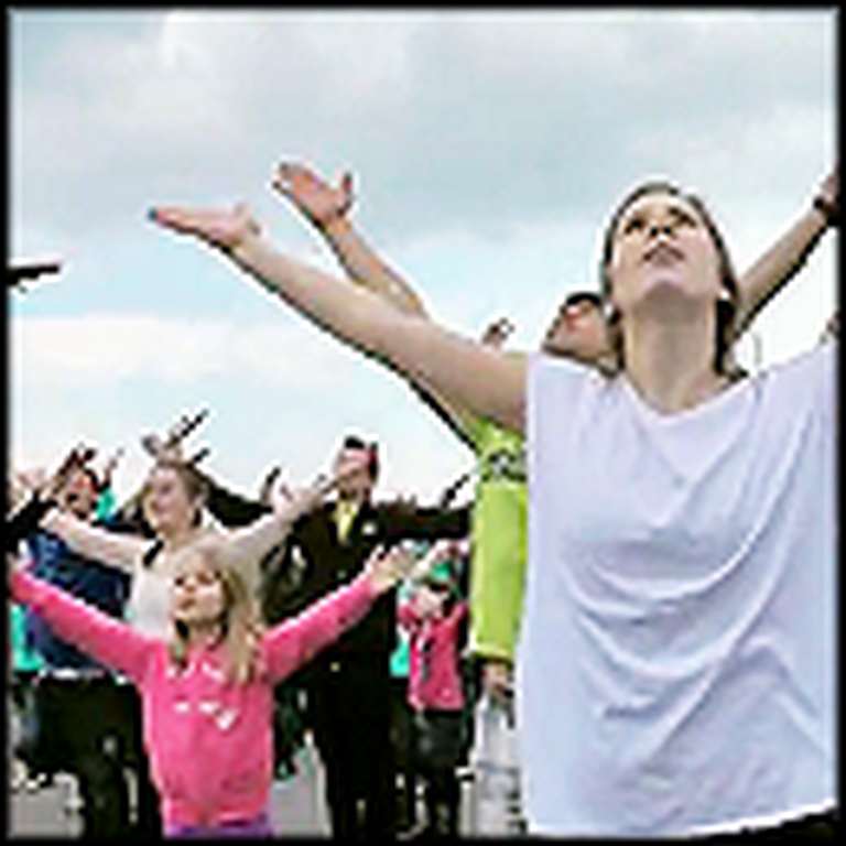 Rise Up - Awesome Flash Mob for Jesus in Switzerland