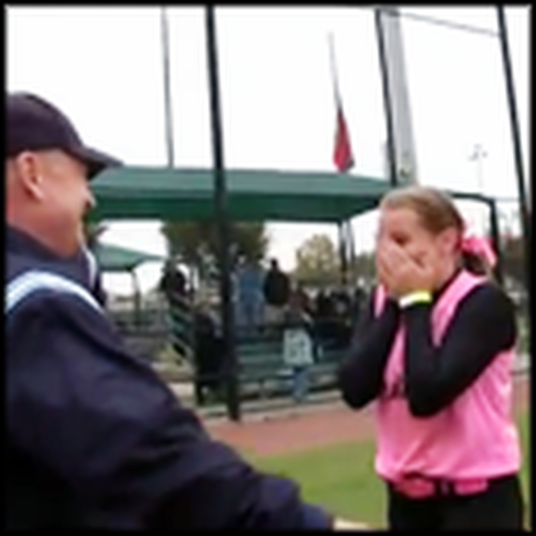 Soldier Father Appears at His Daughter's Game to Surprise Her