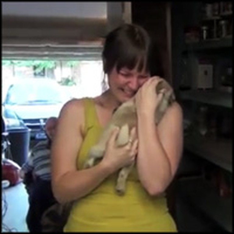 Man Surprises His Girlfriend With a Precious Gift After Her Dog Died