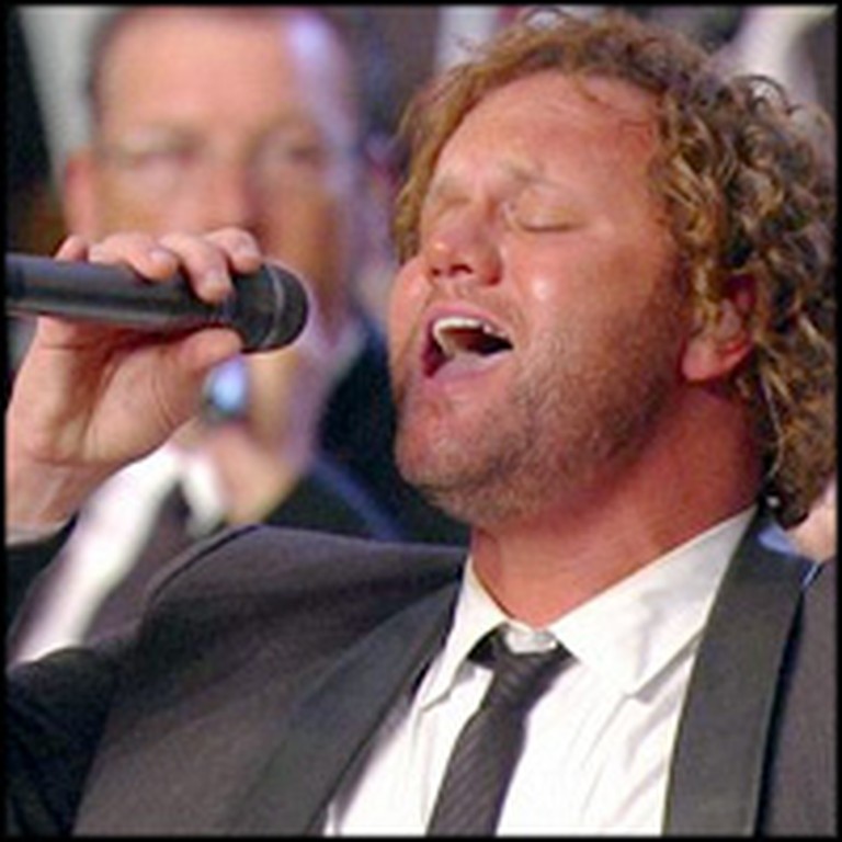 David Phelps Performance of He's Alive Will Give You Chills