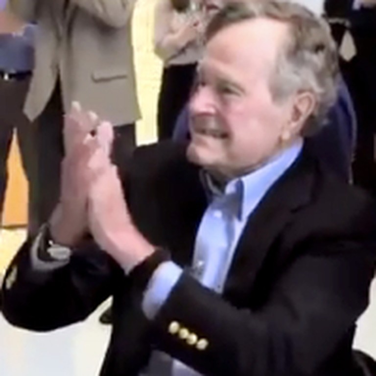 Texas Students Delight President George Bush With a Surprise Flash Mob