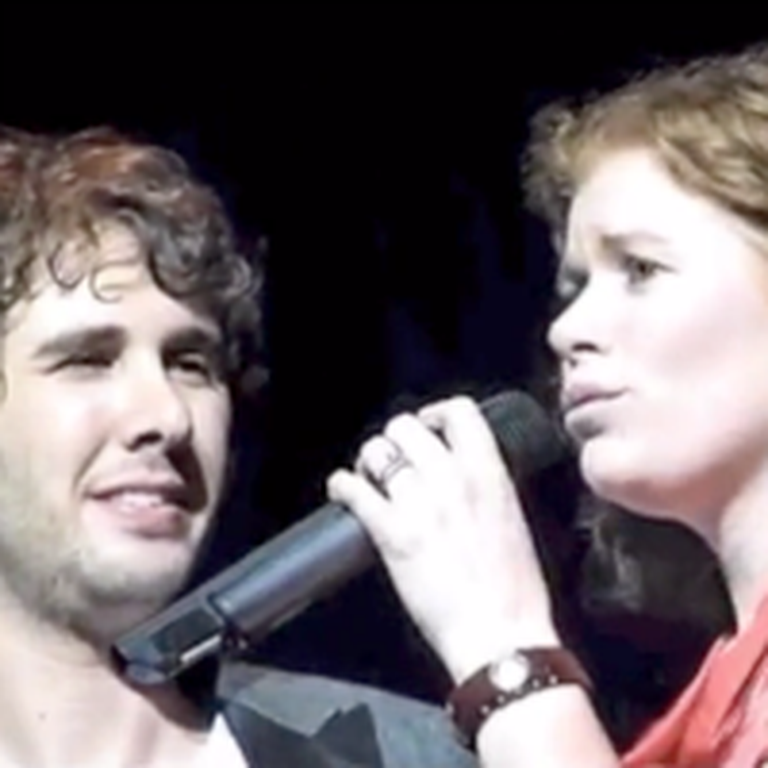 Josh Groban Sings The Prayer With a Fan From Ireland