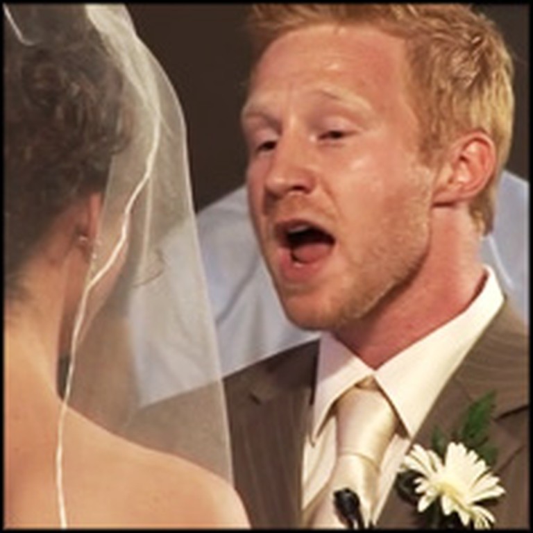 Groom Sings the Most Romantic & Beautiful Song to His Bride on the Altar