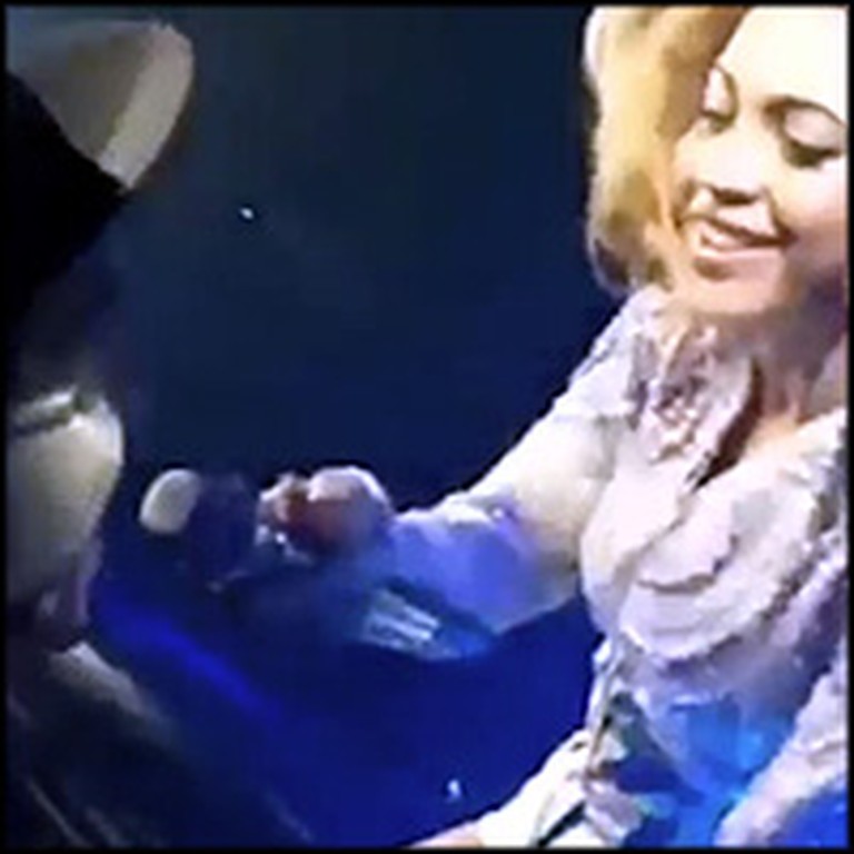 Beyonce Picks a Random Fan to Sing Halo - and He's Awesome!