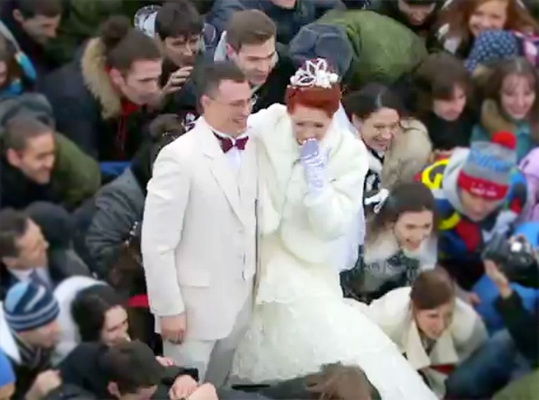 Bride and Groom Do Something Unbelievable on Their Wedding Day 