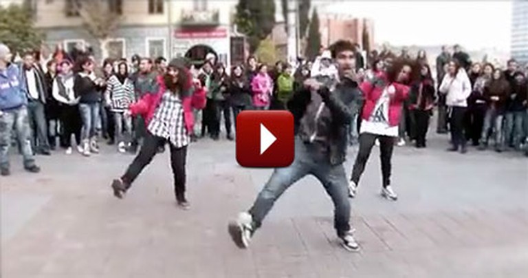 Young People Spread the Word of God by Dancing - Love it