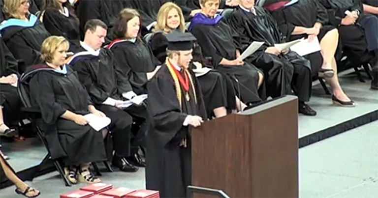 A School Banned Prayer Then a Christian Valedictorian Did Something Inspirational