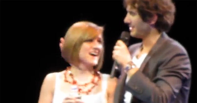 Josh Groban Pulls a Teacher Onstage to Sing The Prayer - and She's Amazing!