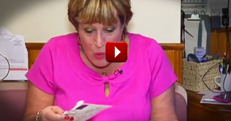 This Woman Gets Proof Her Mom is Looking Over Her From Heaven. It Was Sealed With a Kiss!