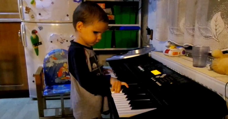 What This 3-Year-Old Can Do On A Piano Will STUN You. And He's Never Had A Lesson--Wow!
