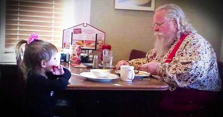 Sweet Little Girl Sits With Santa So He Won't Have To Eat Alone