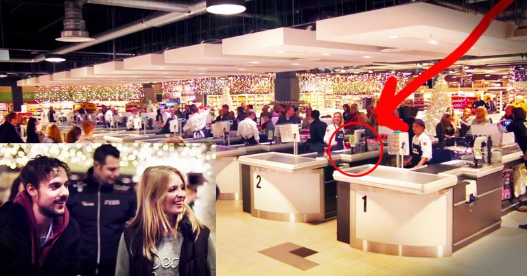 Grocery Store Surprises Shoppers With AMAZING Version Of 'Jingle Bells'