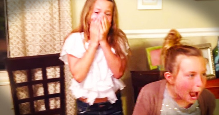 2 Girls Are Adorably SHOCKED By Their Mom's News--Aww!